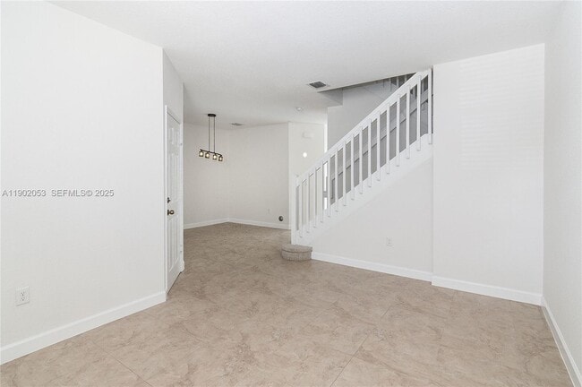 Building Photo - 1027 NE 207th St