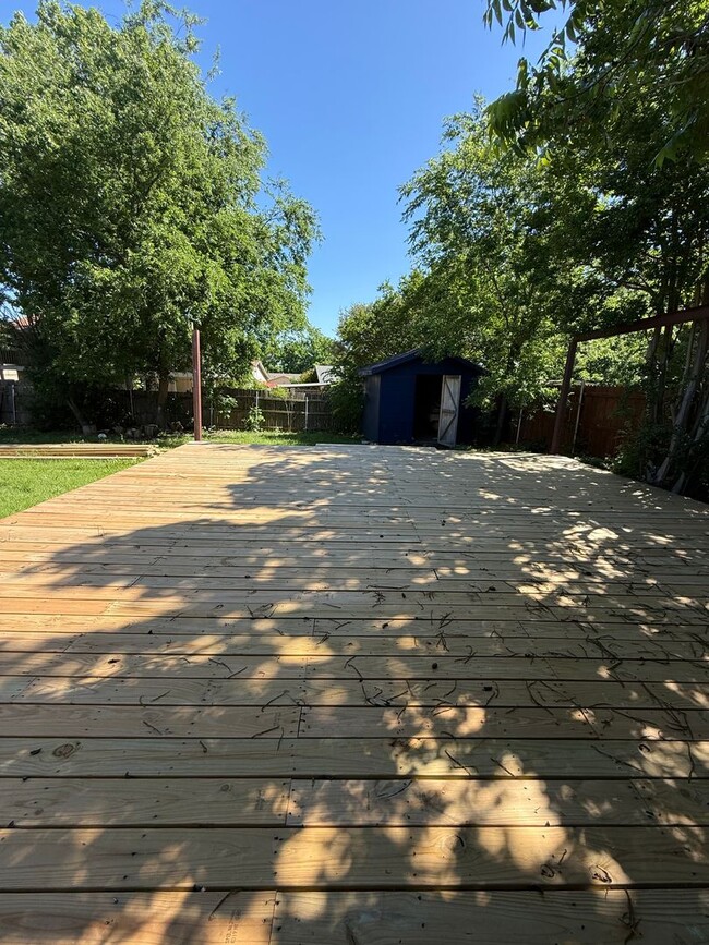 Building Photo - House for rent in Arlington