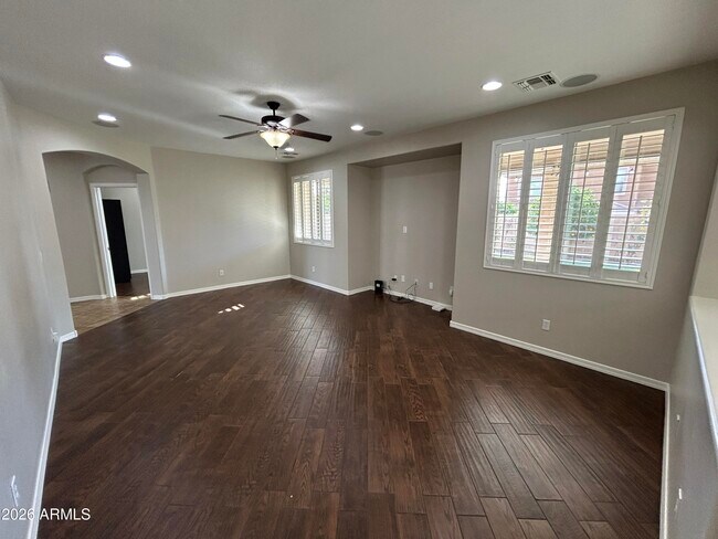 Building Photo - 5411 W Rowel Rd