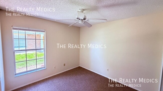 Building Photo - 10725 Brice Ct