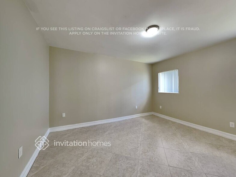 Building Photo - 10840 SW 32nd St