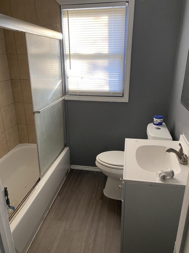 Building Photo - 4320 SE 43rd St