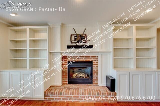 Building Photo - 6926 Grand Prairie Dr