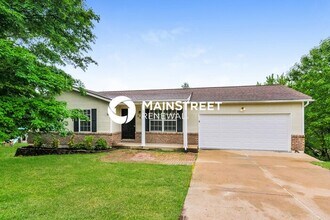 Building Photo - 3 Bedroom Pet-Friendly Home in Fenton, MO with Main Street Renewal