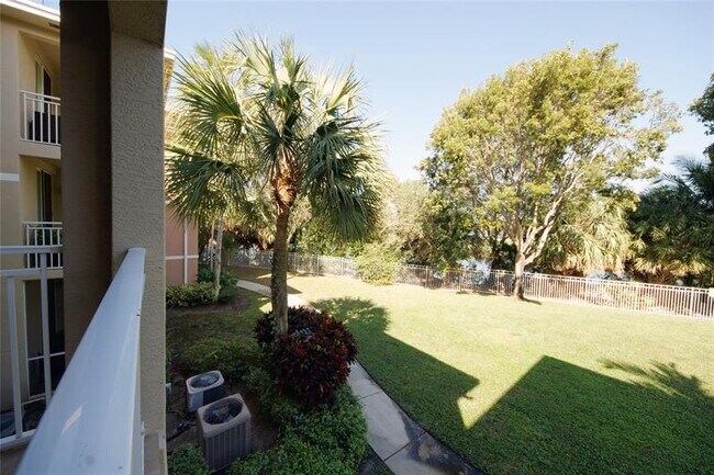 Building Photo - 6533 Emerald Dunes Dr
