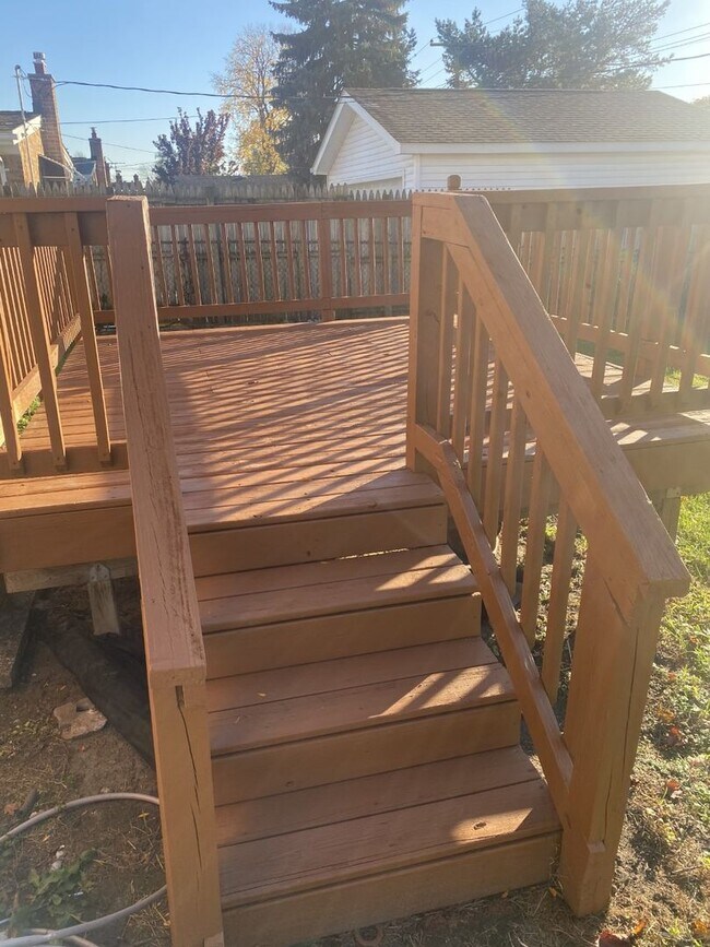 Building Photo - Cute with open floor plan, 3 bedroom, 1 ba...