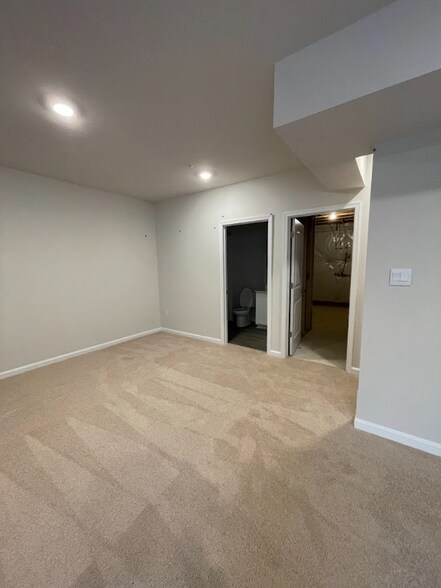 Building Photo - 12 buttercup Cir