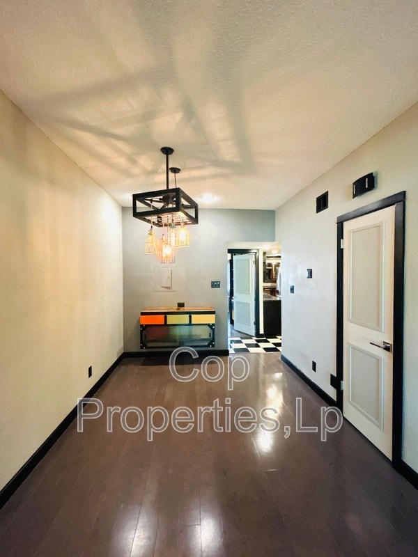 Building Photo - 7123 Thrush View Ln