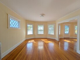 Building Photo - 58 Monument St