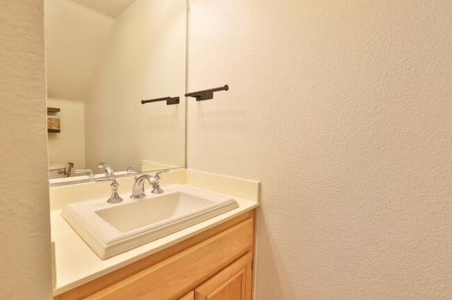 Building Photo - 114 Niguel Ln