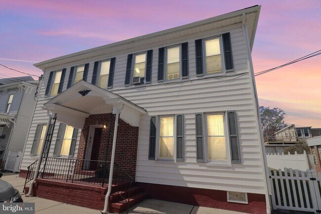 Primary Photo - 56 N Nice St