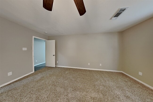 Building Photo - 5346 Yale Dr