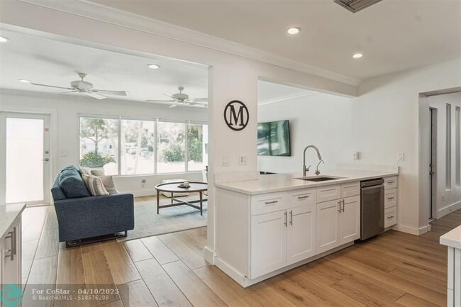 Building Photo - 633 Ocean Inlet Dr