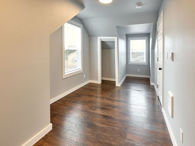 Building Photo - 11th - VPM415E-5