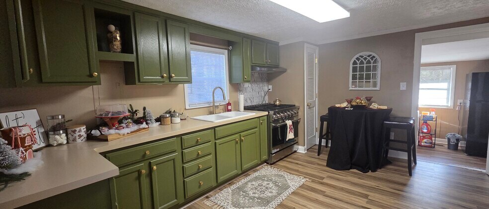 Breakfast Nook - 7043 S Goddard Rd