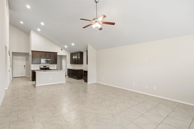 Building Photo - 2202 Tannin Trce