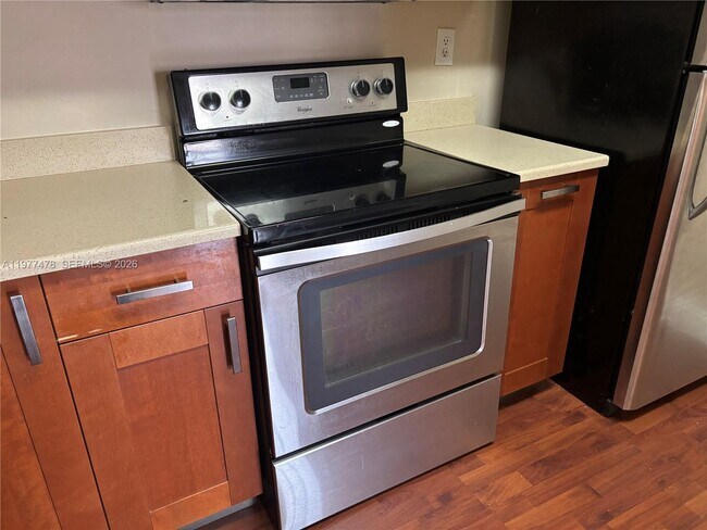 Building Photo - 10421 Mahogany Key Cir