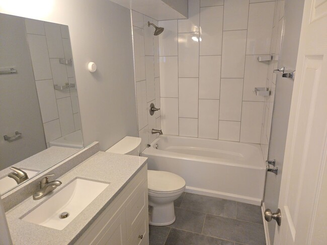 Building Photo - 38 W 65th St