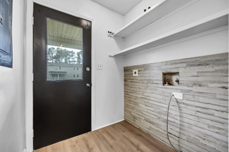 Building Photo - 801 Burcale Rd