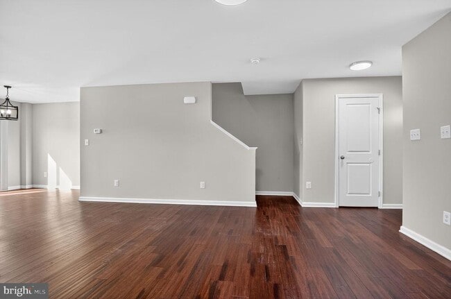 Building Photo - 2012 Crepe Myrtle Ln