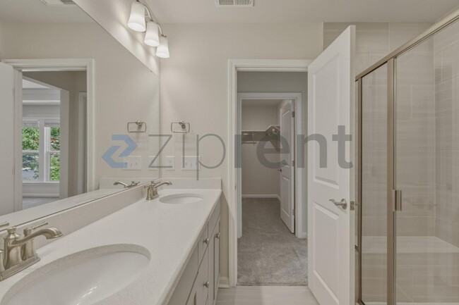 Building Photo - 1015 Badlands St