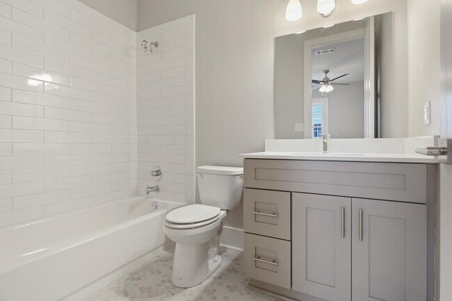 Building Photo - Stunning Historic Carriage House one block off of St. Charles!