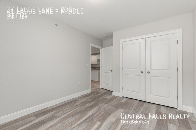 Building Photo - 37 Ladds Ln