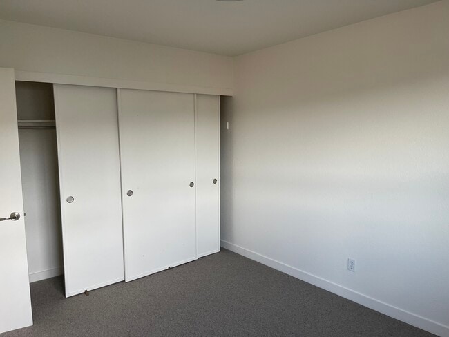 Building Photo - 2400 Unwin Ct