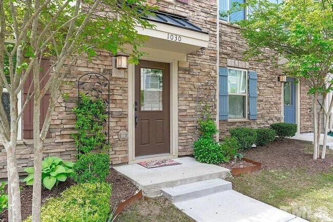 Building Photo - 1030 Brownsmith Dr