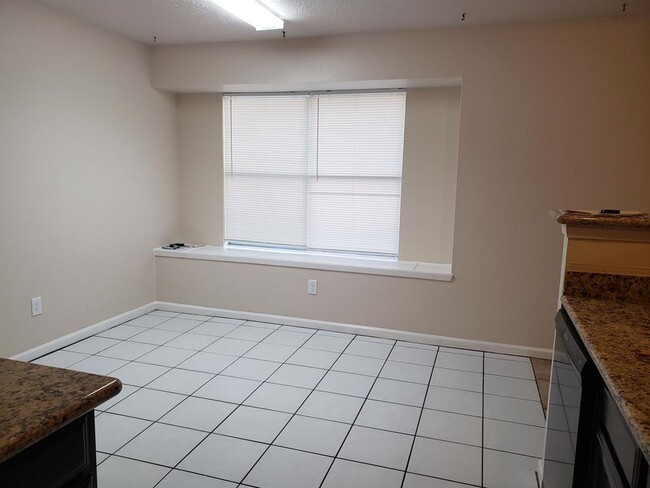 Building Photo - 1326 Blue Diamond Dr
