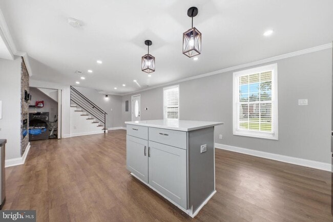 Building Photo - 3524 Meadowside Ave