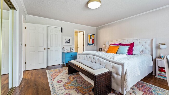 Building Photo - 2 S Prairie Dunes Dr