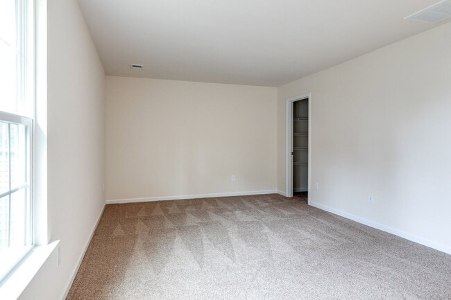 Building Photo - 5920 Regal Crest Terrace