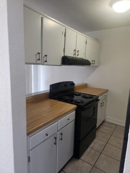 Building Photo - 439 Auburn Dr