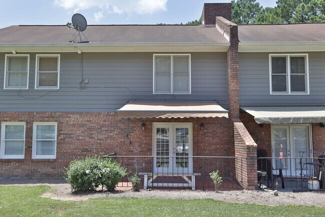 Building Photo - Charming 2BR Condo in Calhoun