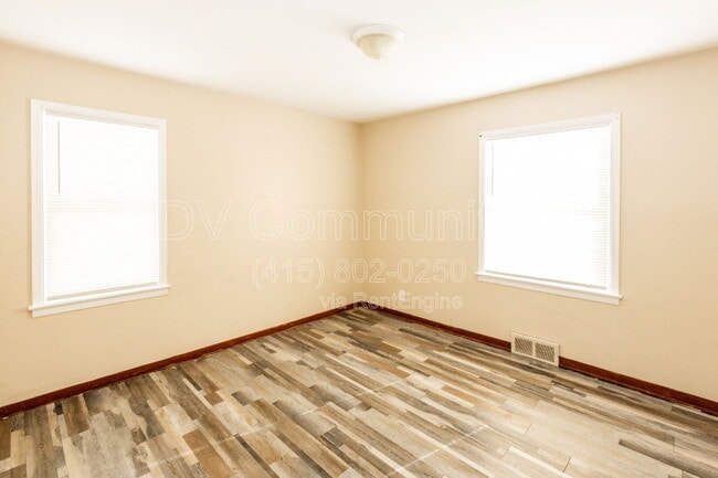 Building Photo - 14147 Pease Rd