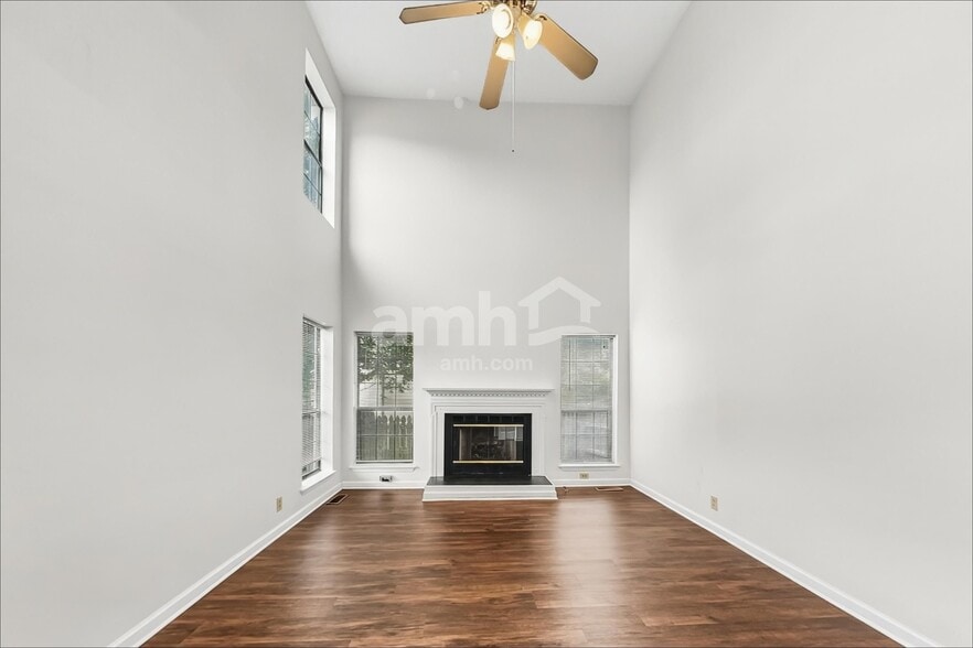 Building Photo - 3609 Applewood Ln