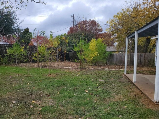 Building Photo - 807 Fernwood Cove