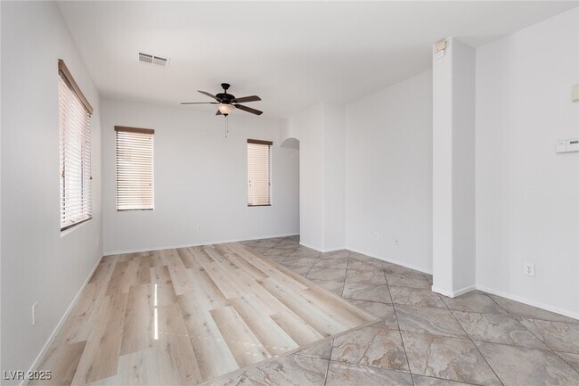 Building Photo - 908 Shining Rose Pl