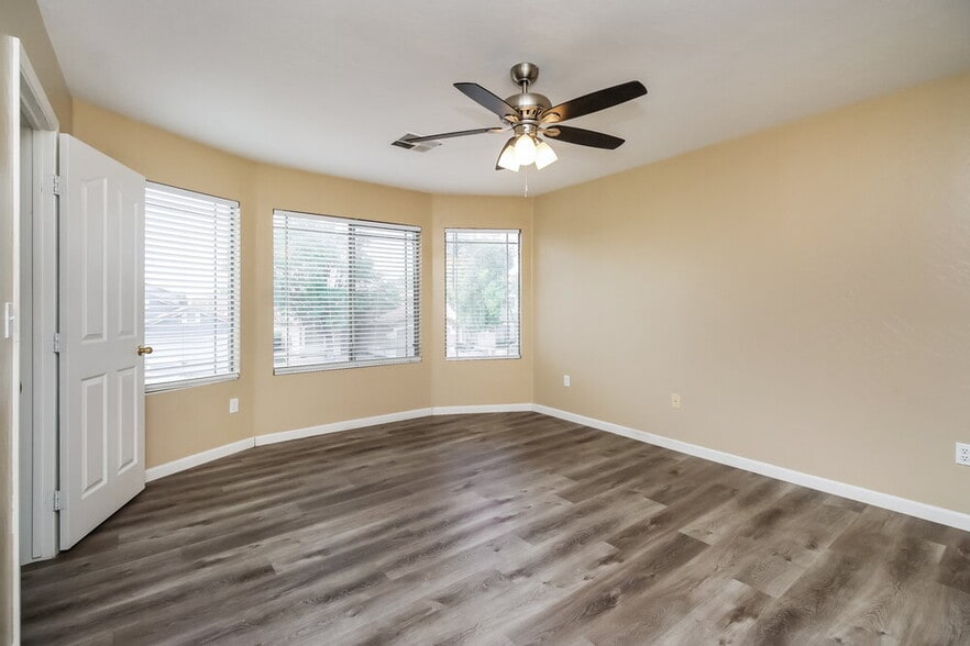 Building Photo - 2024 E Appaloosa Rd