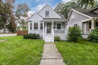 Building Photo - 498 Ann St