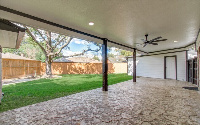 Building Photo - 7026 Hidden Arbor Ln