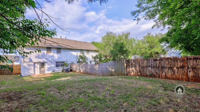 Building Photo - 7507 Knight Lake Dr