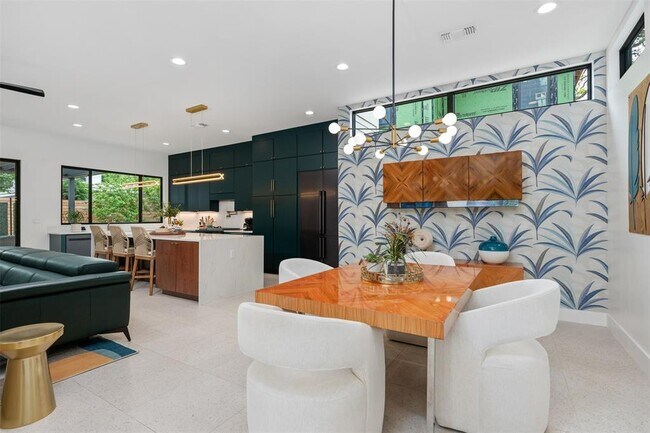 Building Photo - 73 Julius St