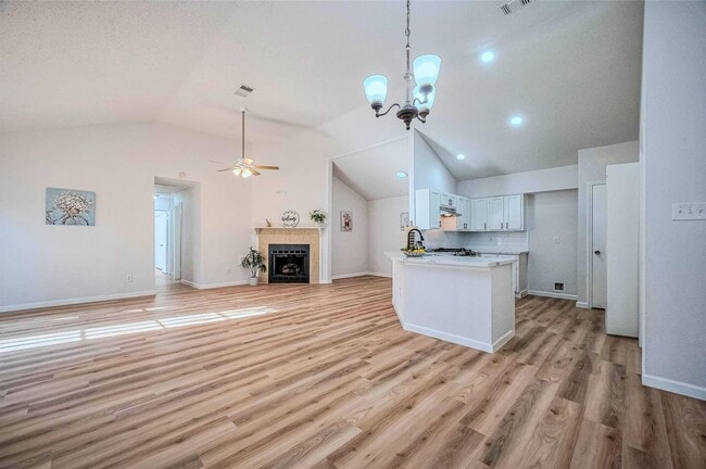 Building Photo - 18211 Dinner Creek Dr