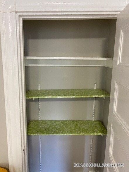 Building Photo - 72 Revere St