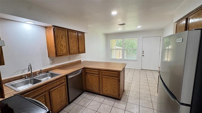 Building Photo - 1308 Conway Dr