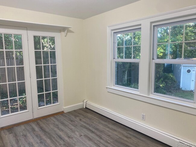 Building Photo - 46 Hemlock Ave