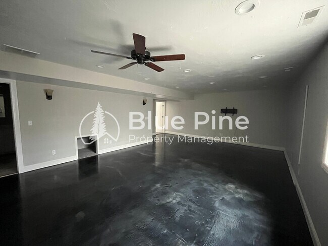 Building Photo - 3688 Shale Ave