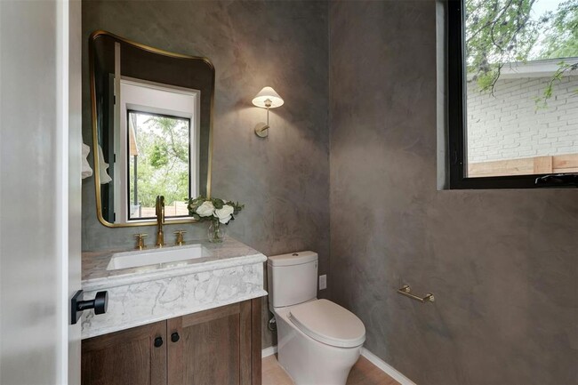 Building Photo - 2212 Trailside Dr